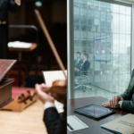 À l'image d'un chef d'orchestre confiant son premier violon à un agent artistiqu - sécurité qualifié, délégation recrutement,